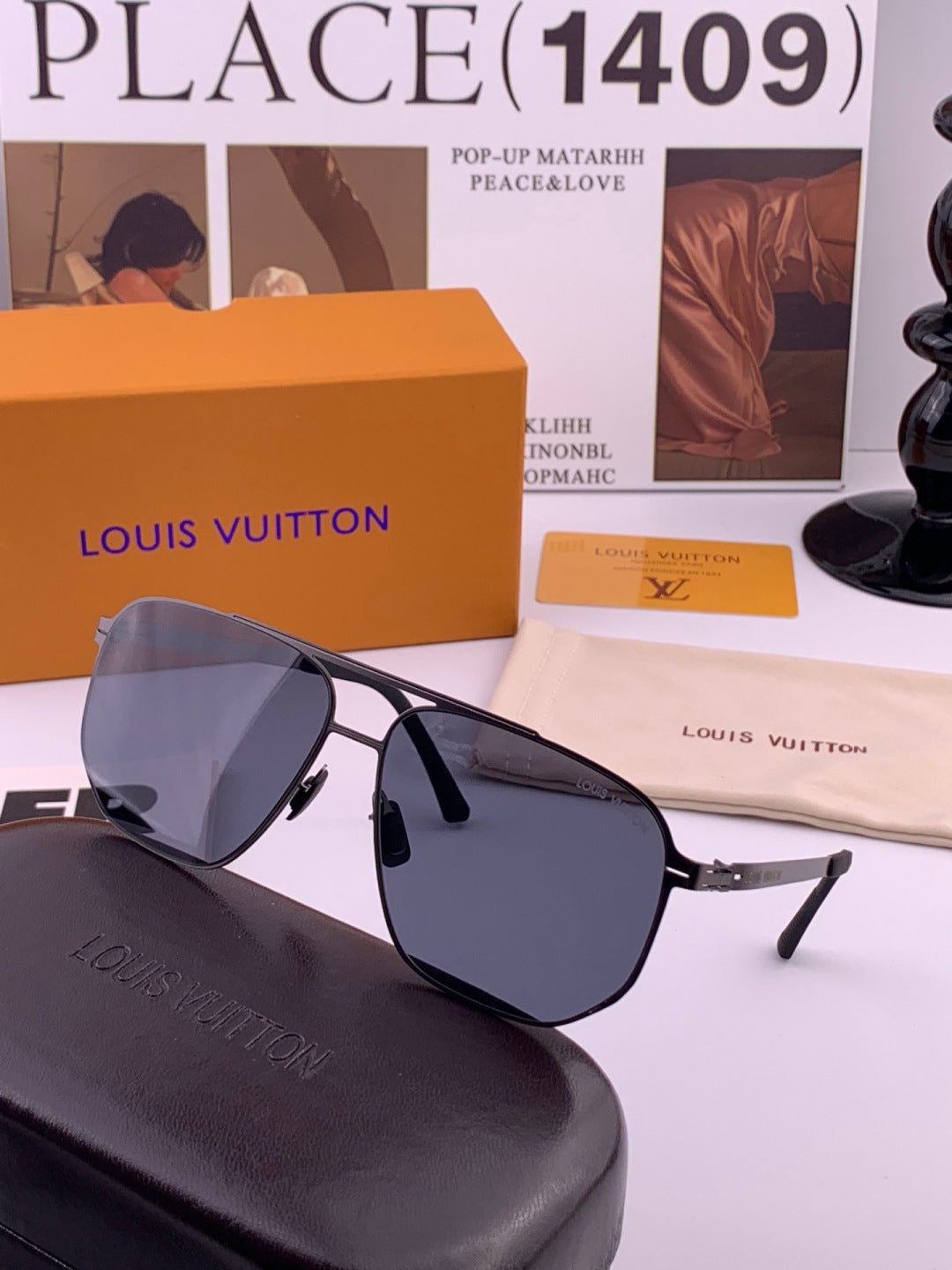 Louis Vuitton L2736 Fashion Gold Lens Sunglasses for Men & Women - 357687 - detail image 4