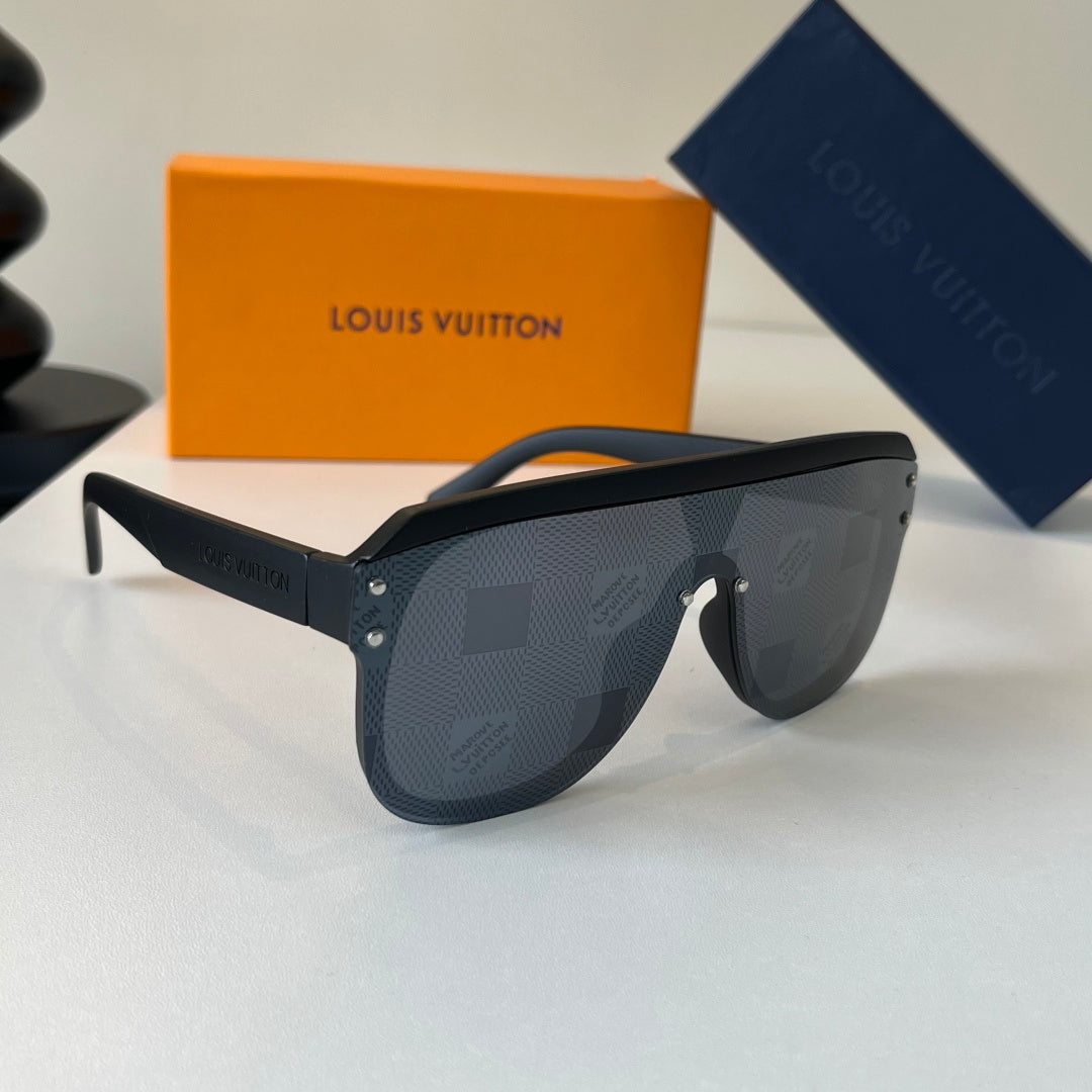 Louis Vuitton Fashion Black Lens Sunglasses for Men & Women - 414772