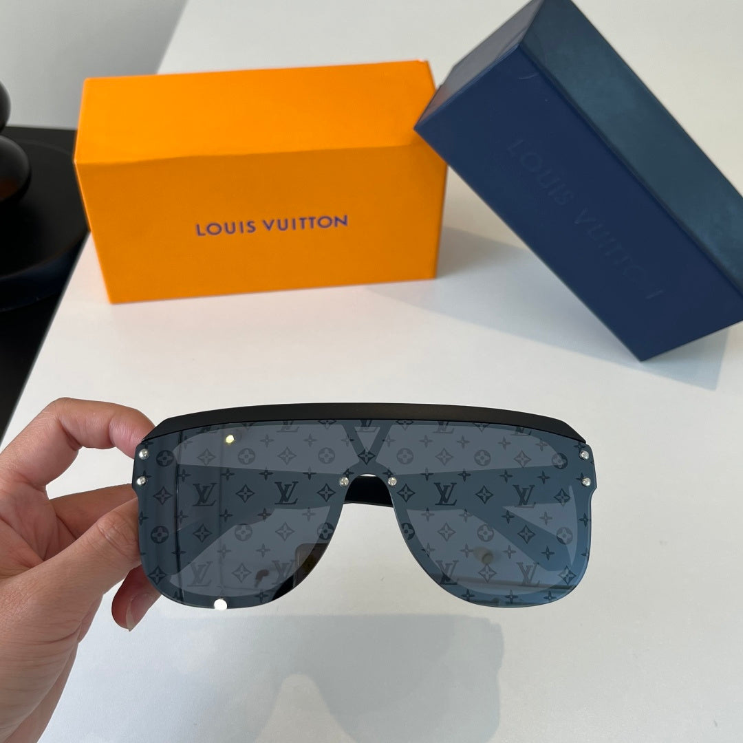 Louis Vuitton Fashion Black Lens Sunglasses for Men & Women - 414775 - detail image 5