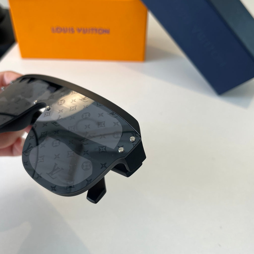Louis Vuitton Fashion Black Lens Sunglasses for Men & Women - 381908 - detail image 6