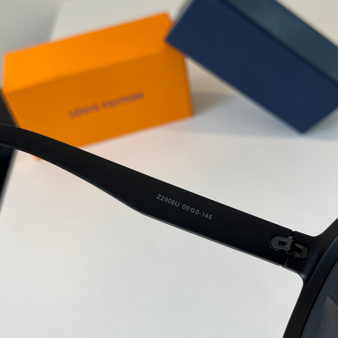 Louis Vuitton Fashion Black Lens Sunglasses for Men & Women - 414775 - detail image 9