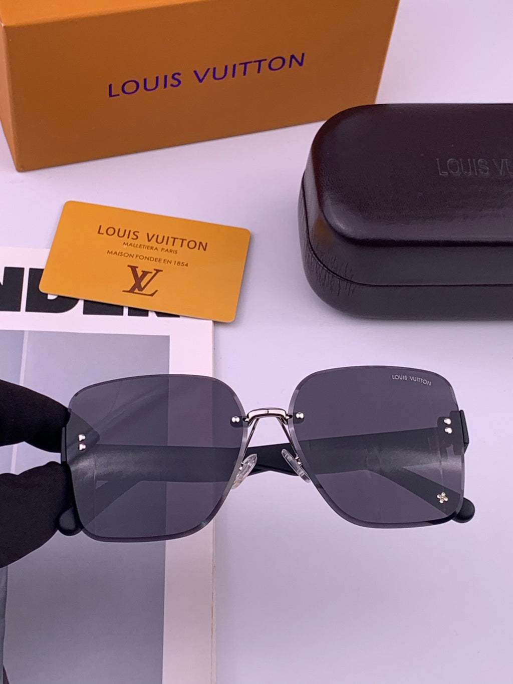 Louis Vuitton L1550 Square Gold Lens Sunglasses for Men & Women - 357731