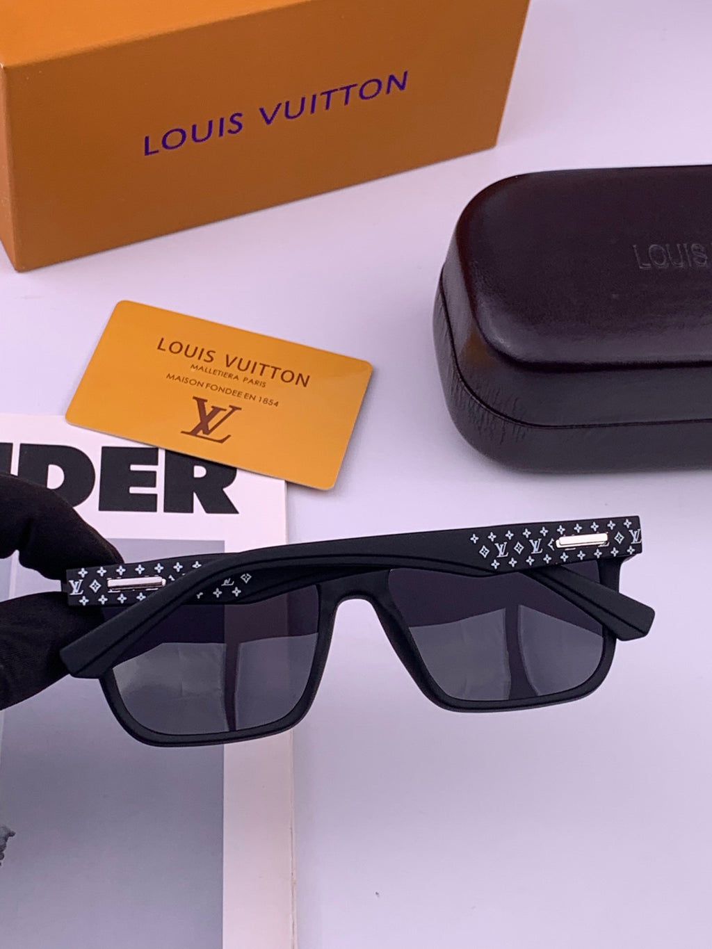 Louis Vuitton L8510 Square Brown Lens Sunglasses for Men & Women - 357734 - detail image 5