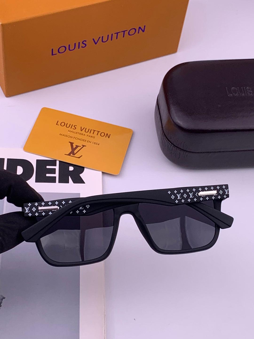 Louis Vuitton L8510 Square Brown Lens Sunglasses for Men & Women - 357734 - detail image 5