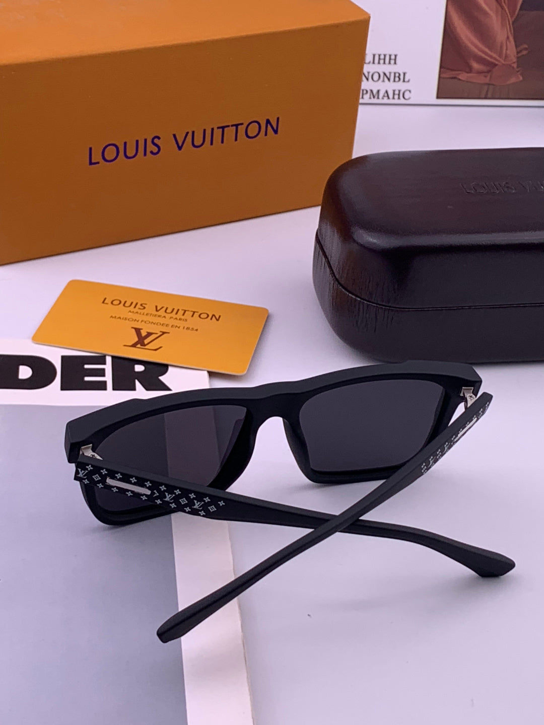 Louis Vuitton L8510 Square Brown Lens Sunglasses for Men & Women - 357734 - detail image 6