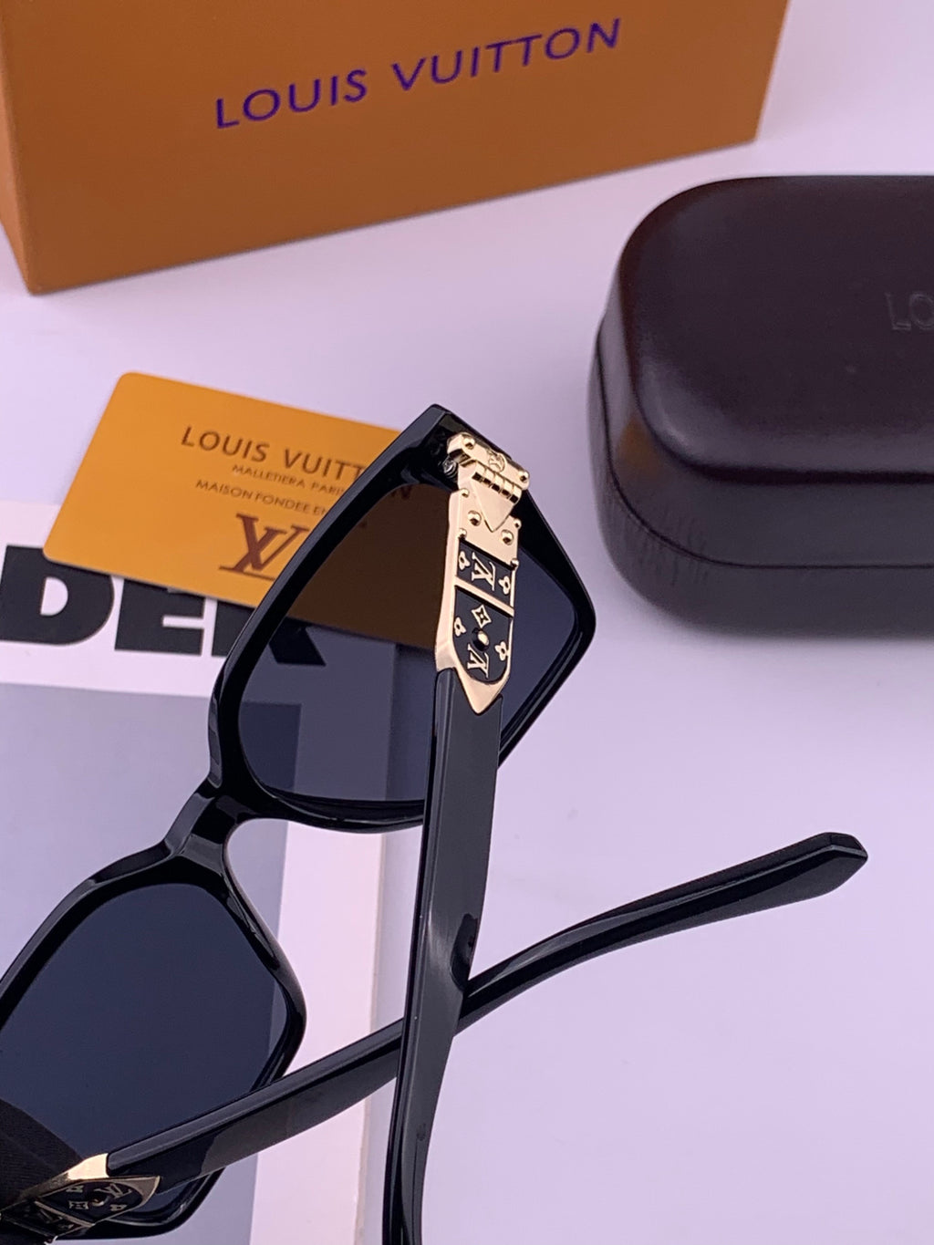 Louis Vuitton L36900 Square Black Lens Sunglasses for Men & Women - 357735 - detail image 5