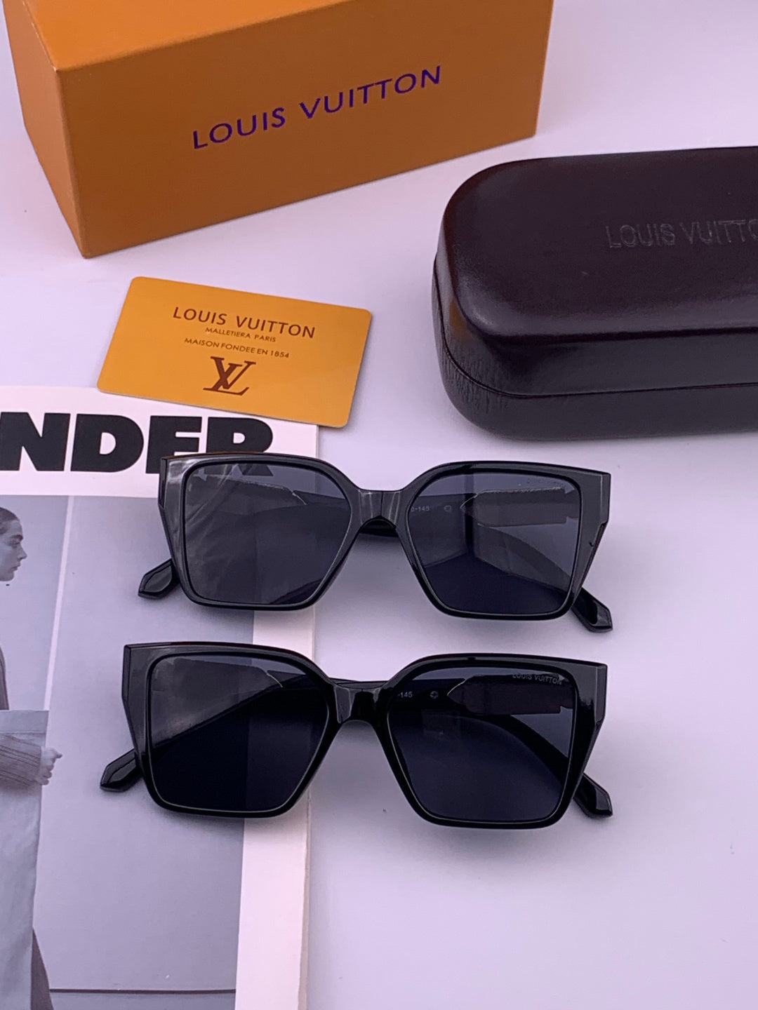 Louis Vuitton L36900 Square Black Lens Sunglasses for Men & Women - 357735 - detail image 7