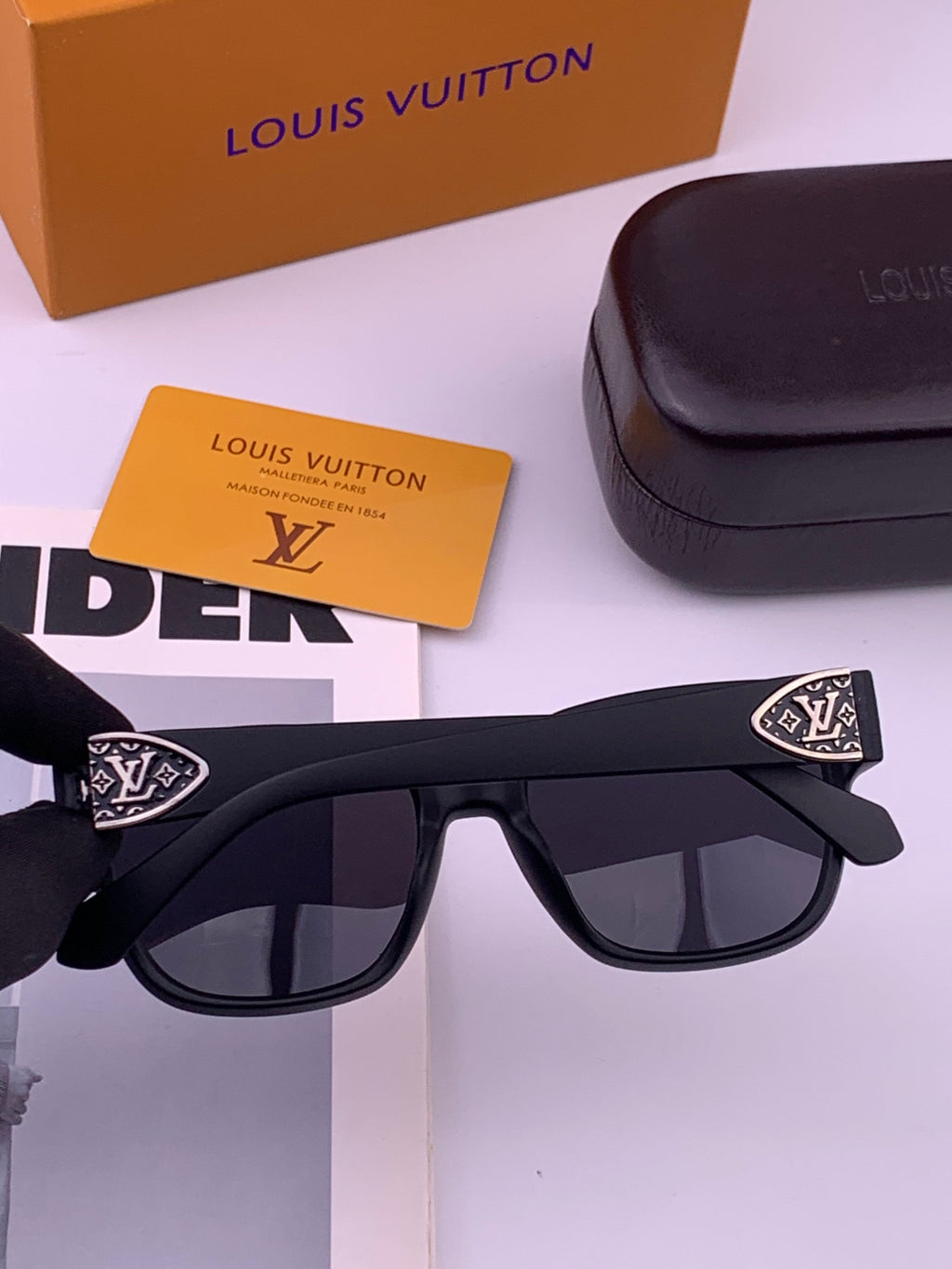 Louis Vuitton L7511 Square Brown Lens Sunglasses for Men & Women - 357736 - detail image 4