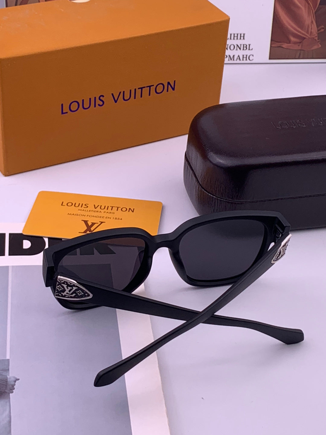 Louis Vuitton L7511 Square Brown Lens Sunglasses for Men & Women - 357736 - detail image 6