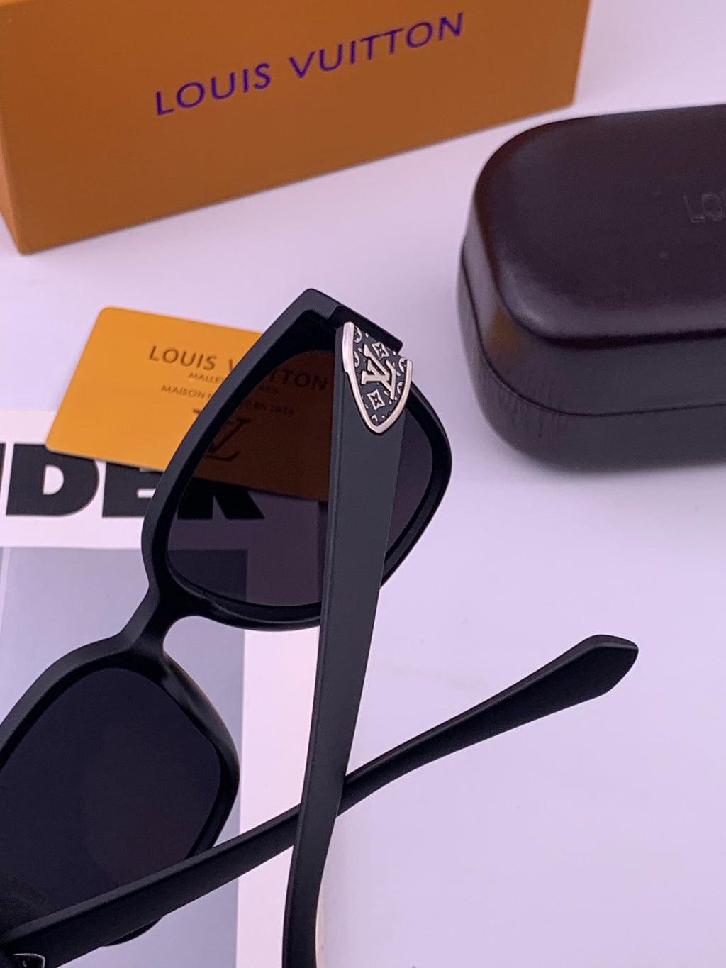 Louis Vuitton L7511 Square Brown Lens Sunglasses for Men & Women - 357736 - detail image 5