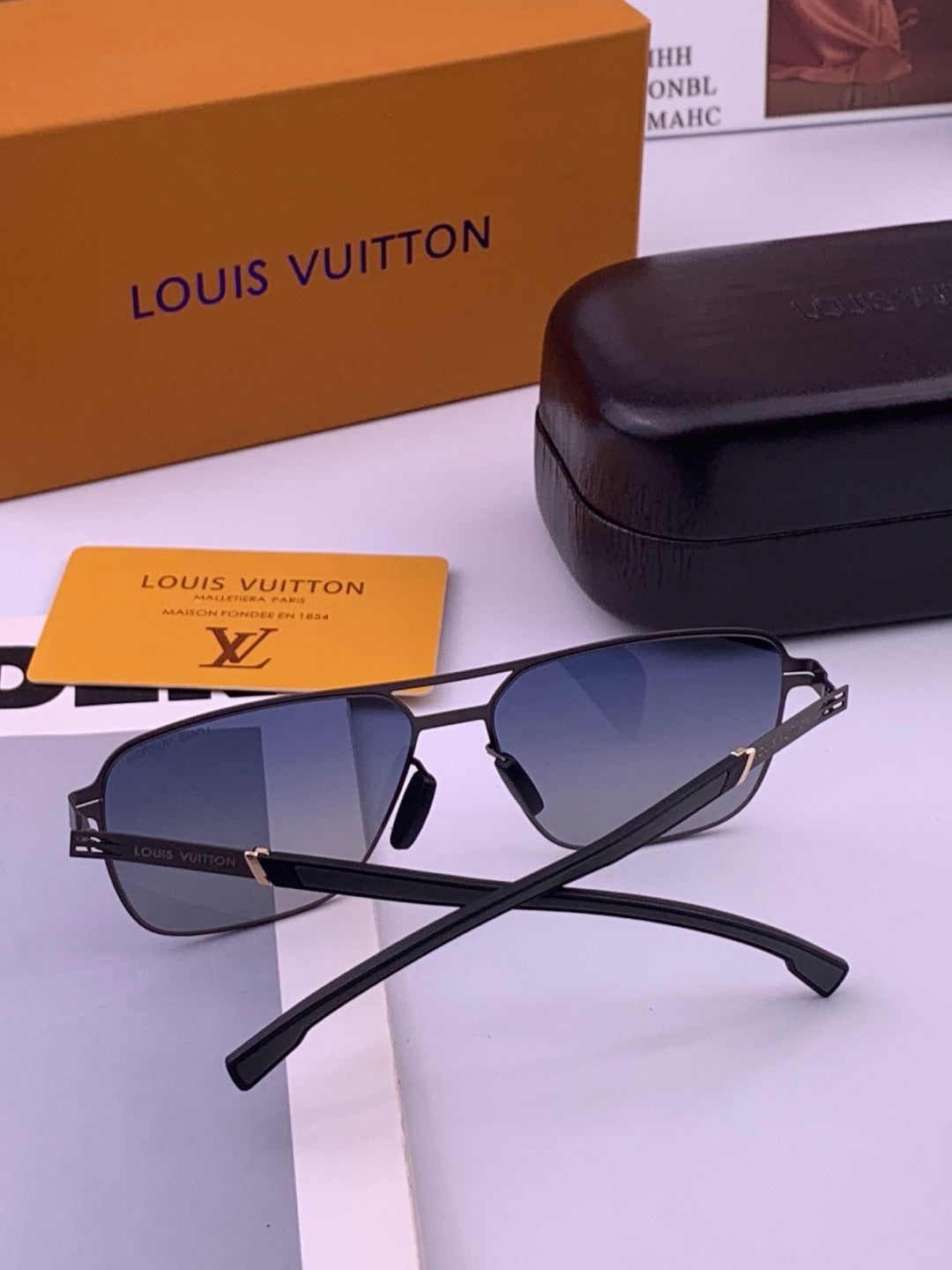 Louis Vuitton L816 Fashion Gold Lens Sunglasses for Men & Women - 357738 - detail image 6