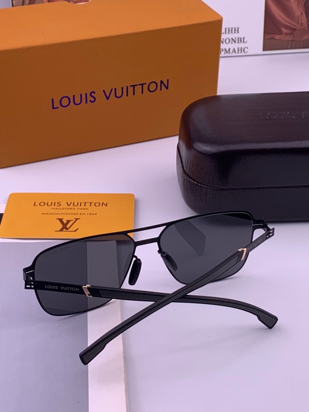 Louis Vuitton L816 Fashion Gold Lens Sunglasses for Men & Women - 357739 - detail image 6