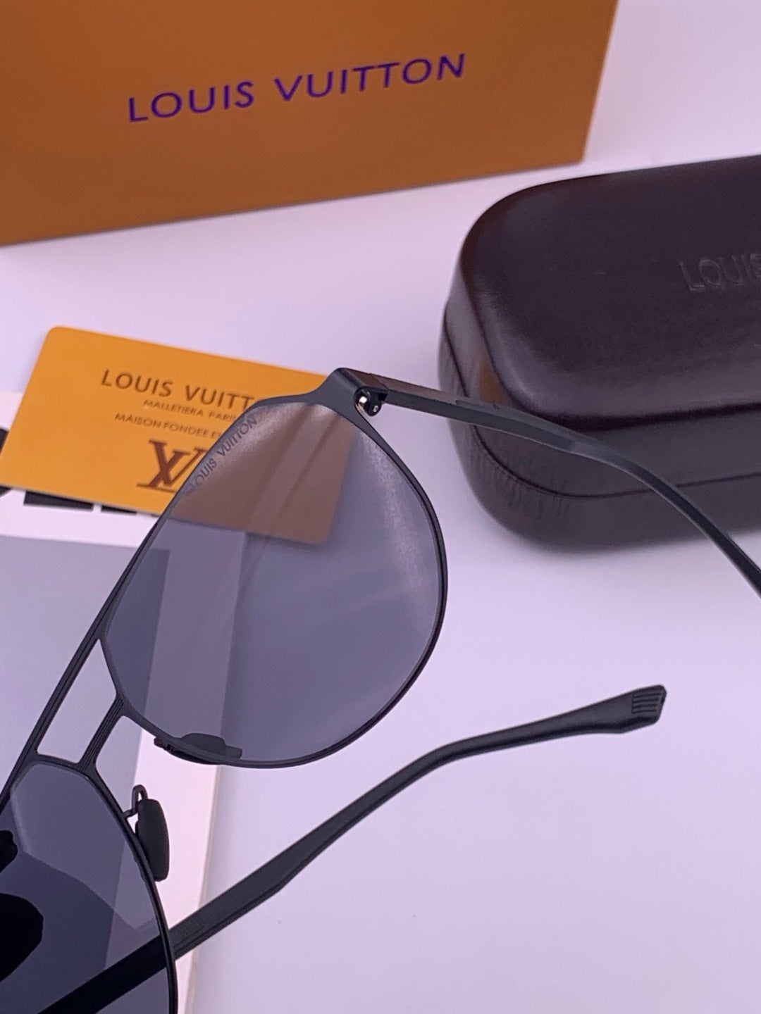 Louis Vuitton L315 Fashion Gold Lens Sunglasses for Men & Women - 357712 - detail image 3