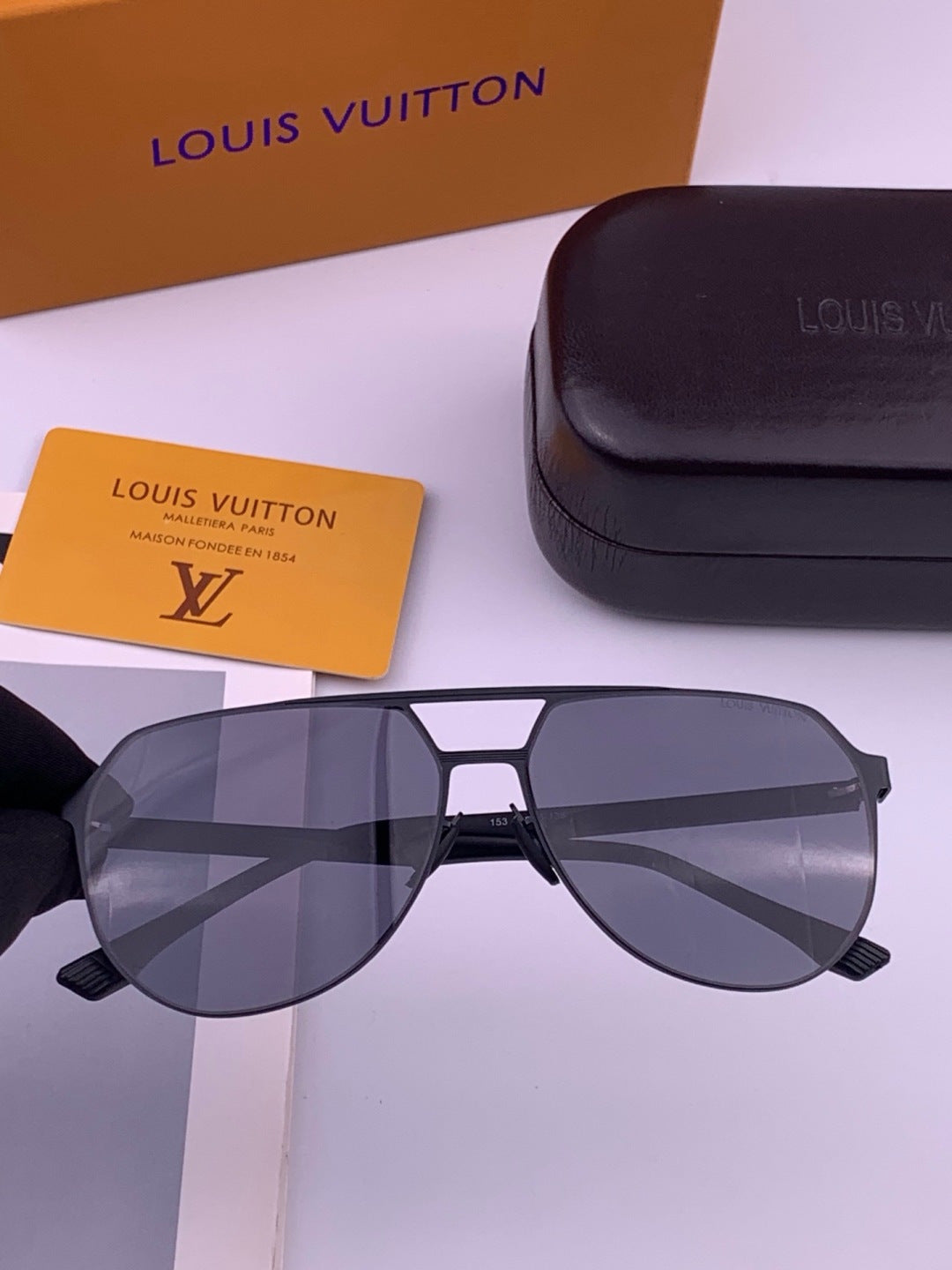 Louis Vuitton L315 Fashion Gold Lens Sunglasses for Men & Women - 357712