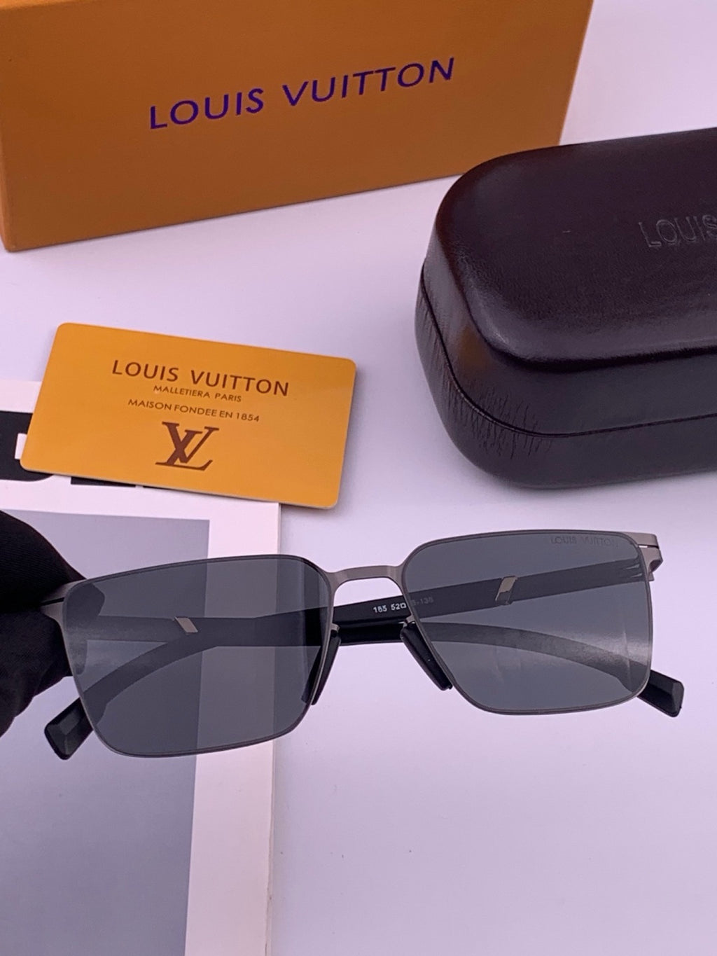 Louis Vuitton L516 Fashion Gold Lens Sunglasses for Men & Women - 357716