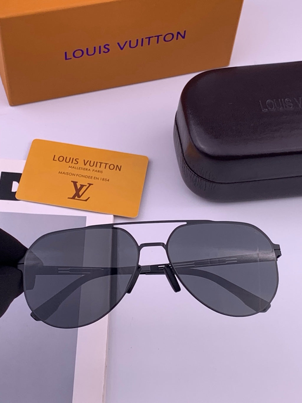 Louis Vuitton L39 Fashion Gold Lens Sunglasses for Men & Women - 357717