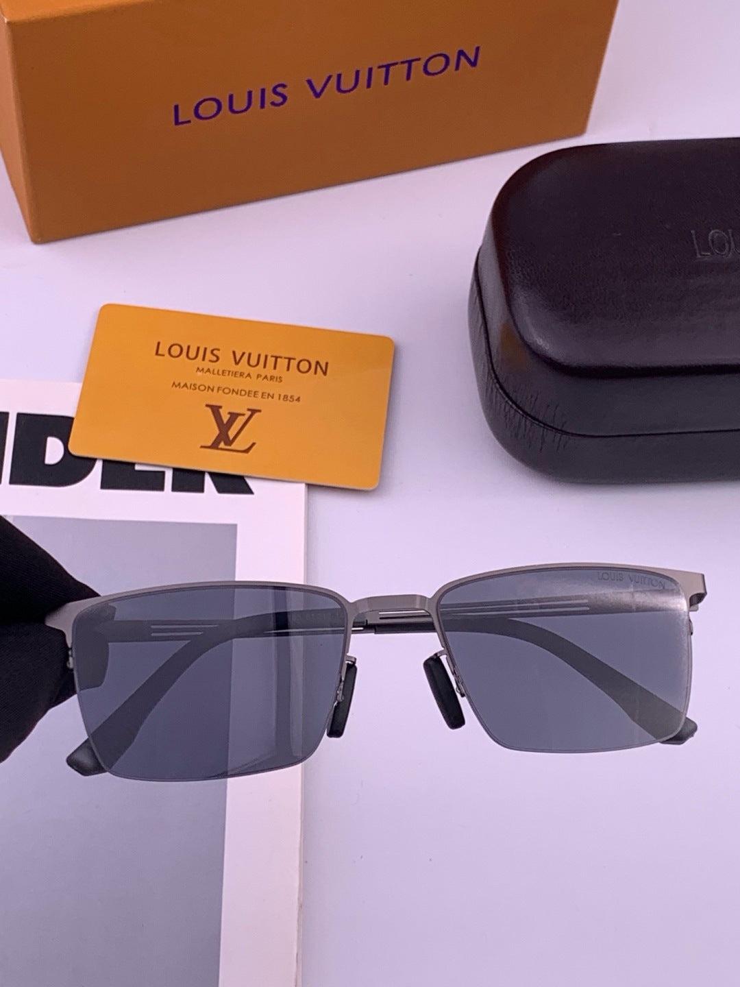 Louis Vuitton L510 Fashion Gold Lens Sunglasses for Men & Women - 357722