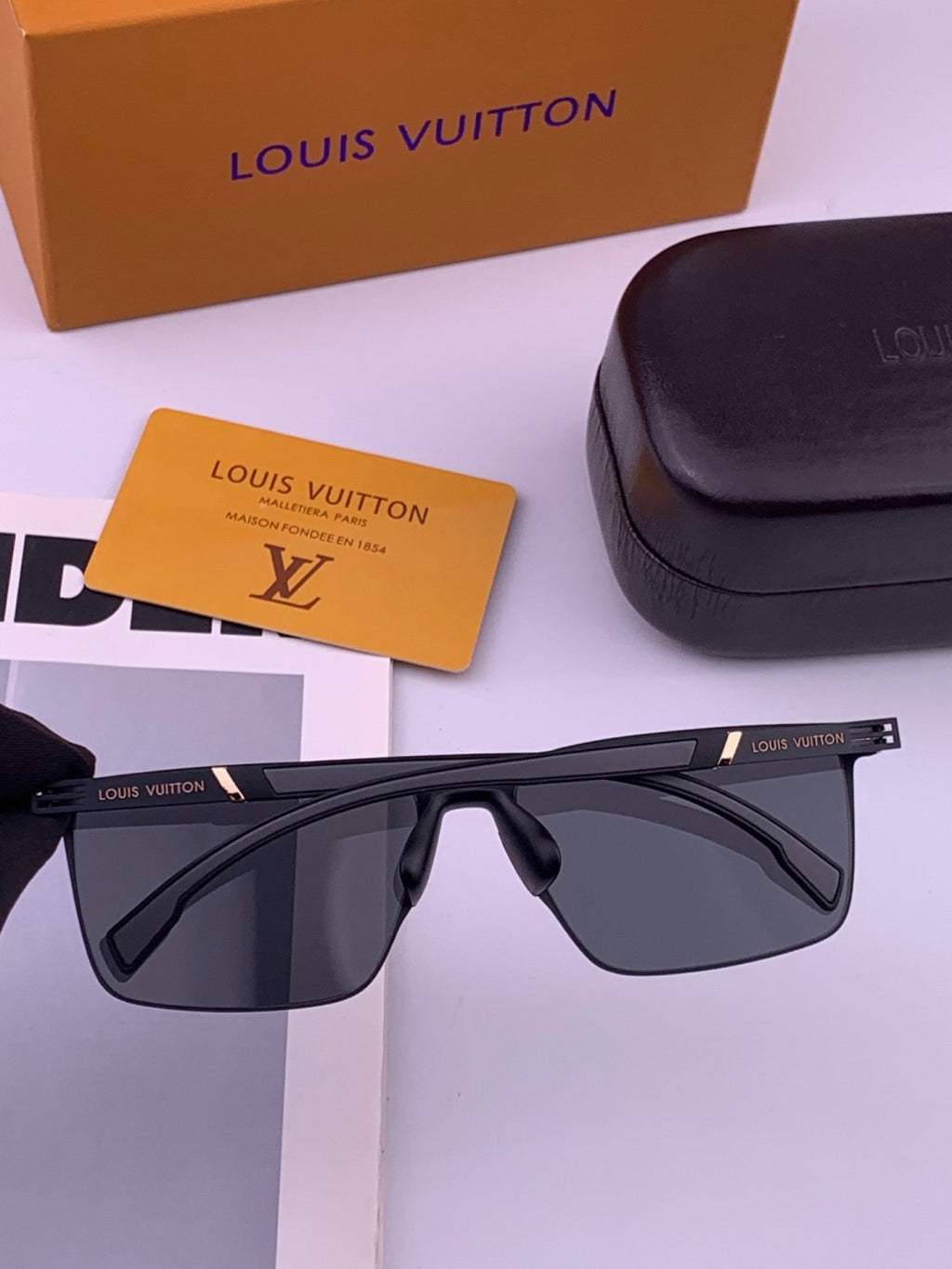 Louis Vuitton L316 Fashion Gold Lens Sunglasses for Men & Women - 357723 - detail image 4