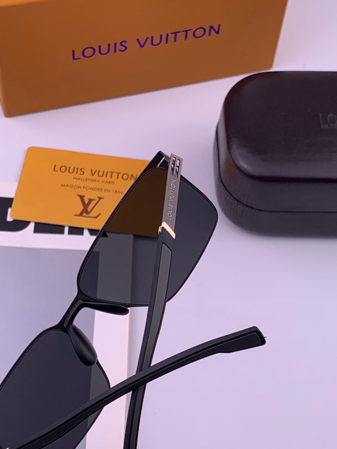 Louis Vuitton L316 Fashion Brown Lens Sunglasses for Men & Women - 357725 - detail image 3