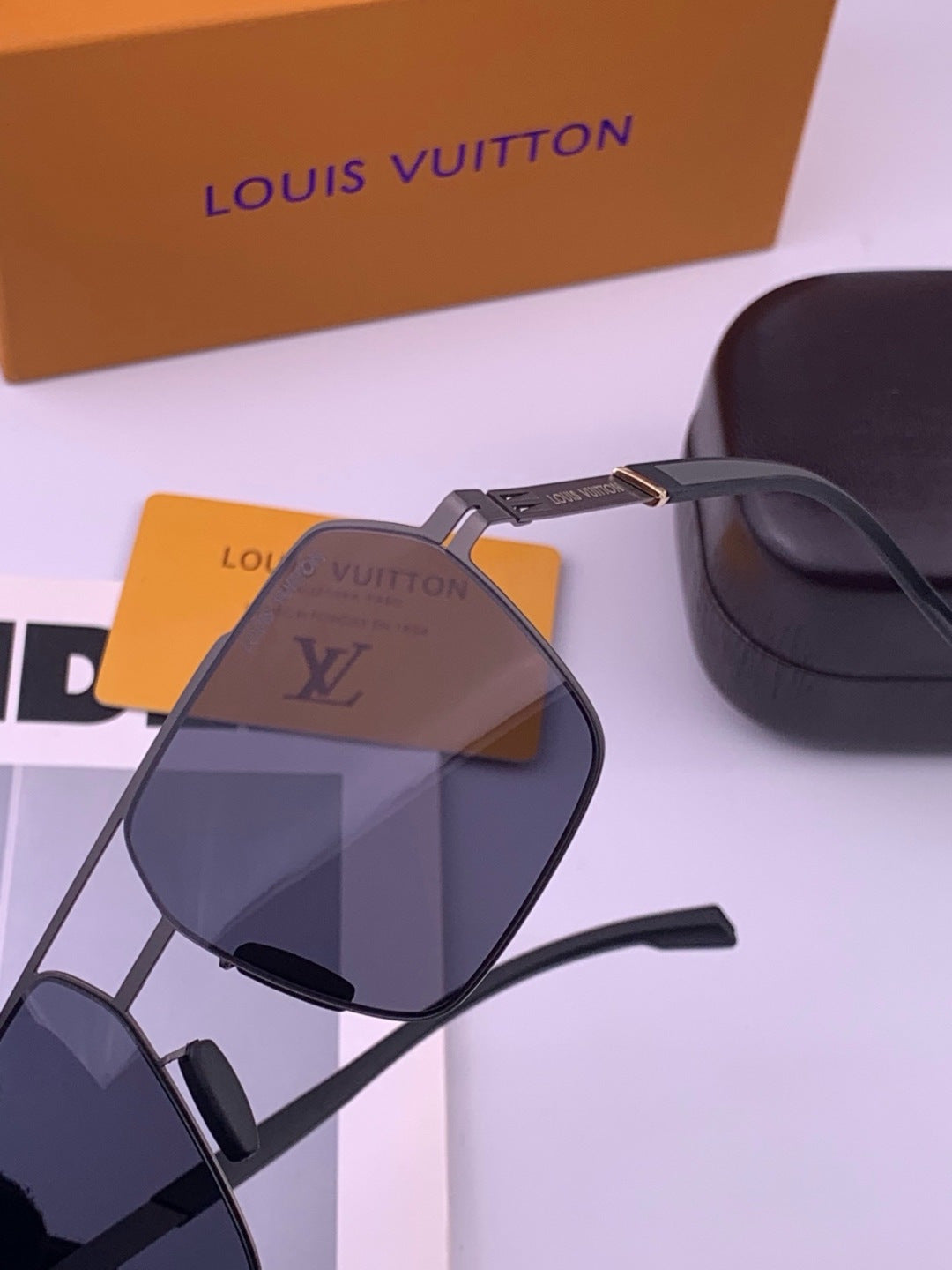 Louis Vuitton L313 Fashion Gold Lens Sunglasses for Men & Women - 357728 - detail image 3