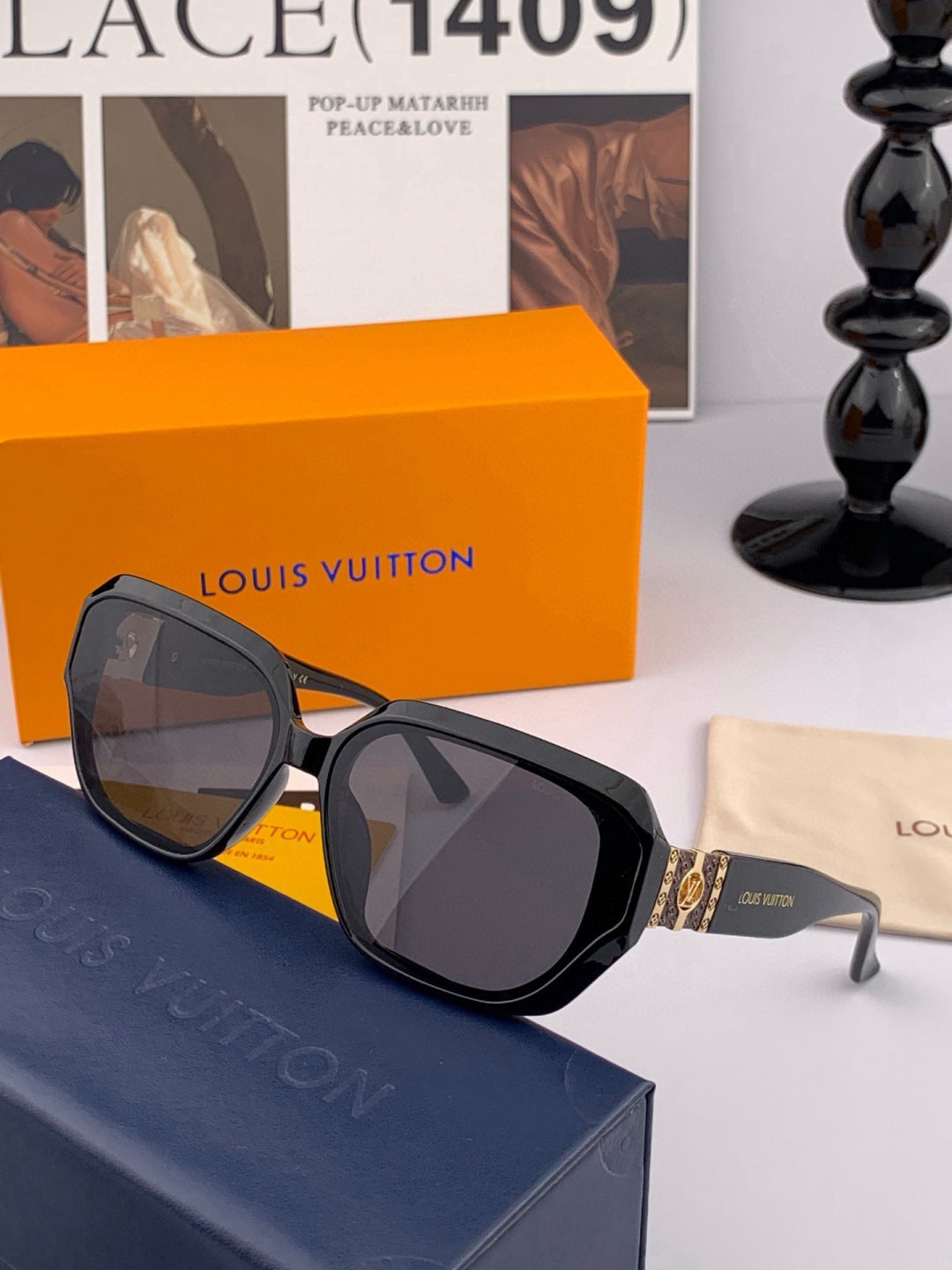 Louis Vuitton L8551 Square Pink Lens Sunglasses for Men & Women - 357704 - detail image 2