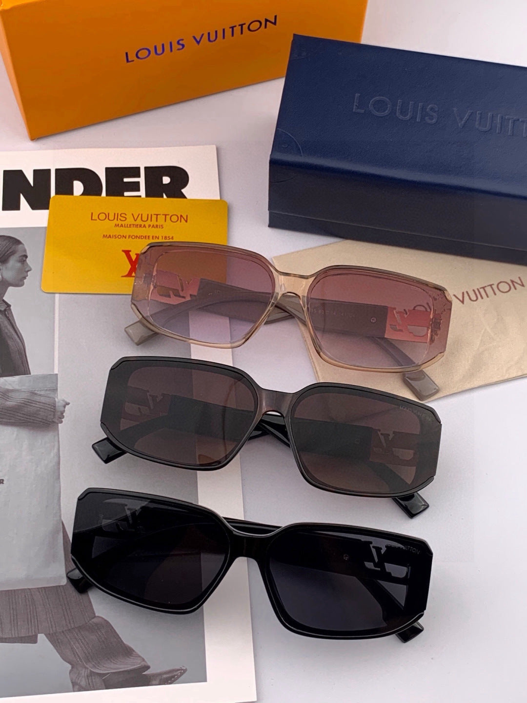 Louis Vuitton L5551 Square Black Lens Sunglasses for Men & Women - 357706 - detail image 7