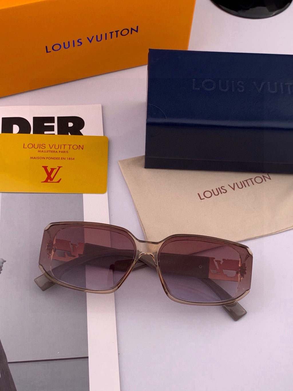 Louis Vuitton L5551 Square Black Lens Sunglasses for Men & Women - 357706 - detail image 2