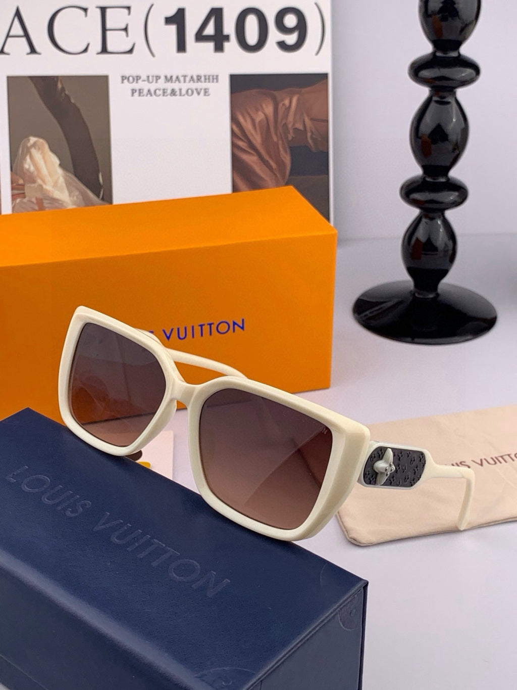 Louis Vuitton L6221 Square Black Lens Sunglasses for Men & Women - 357709 - detail image 3