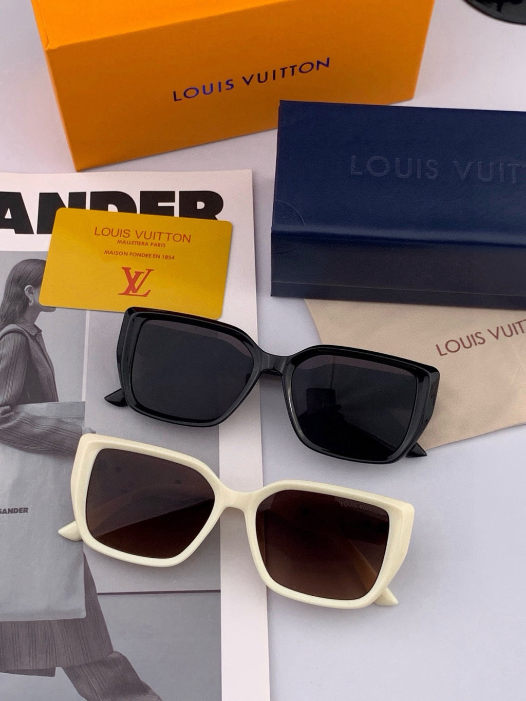 Louis Vuitton L6221 Square Black Lens Sunglasses for Men & Women - 357709 - detail image 7