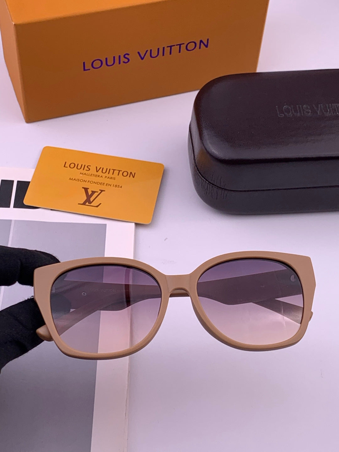 Louis Vuitton L27001 Square Black Lens Sunglasses for Men & Women - 357646