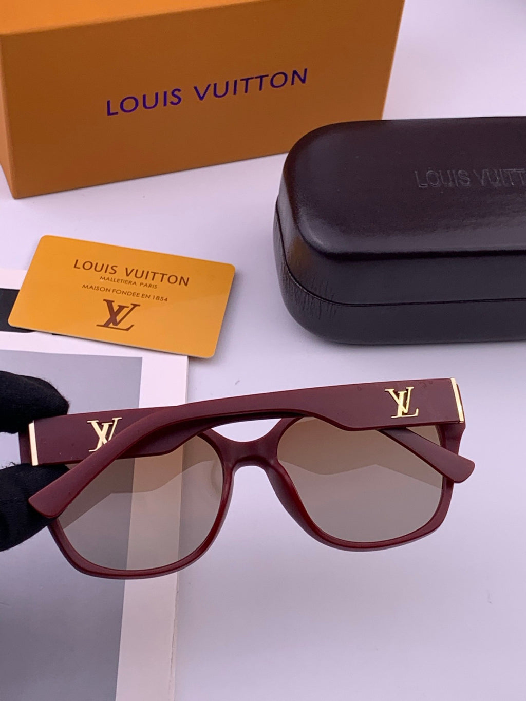 Louis Vuitton L27001 Square Black Lens Sunglasses for Men & Women - 357647 - detail image 6