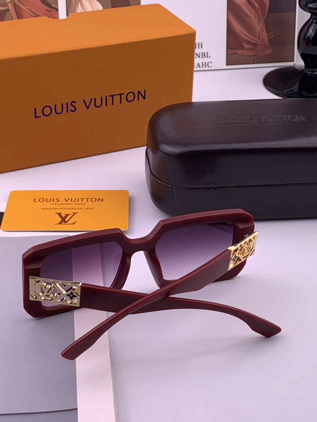 Louis Vuitton L77001 Square Brown Lens Sunglasses for Men & Women - 357650 - detail image 6