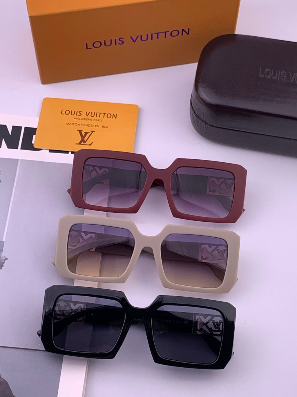 Louis Vuitton L77001 Square Brown Lens Sunglasses for Men & Women - 357651 - detail image 7