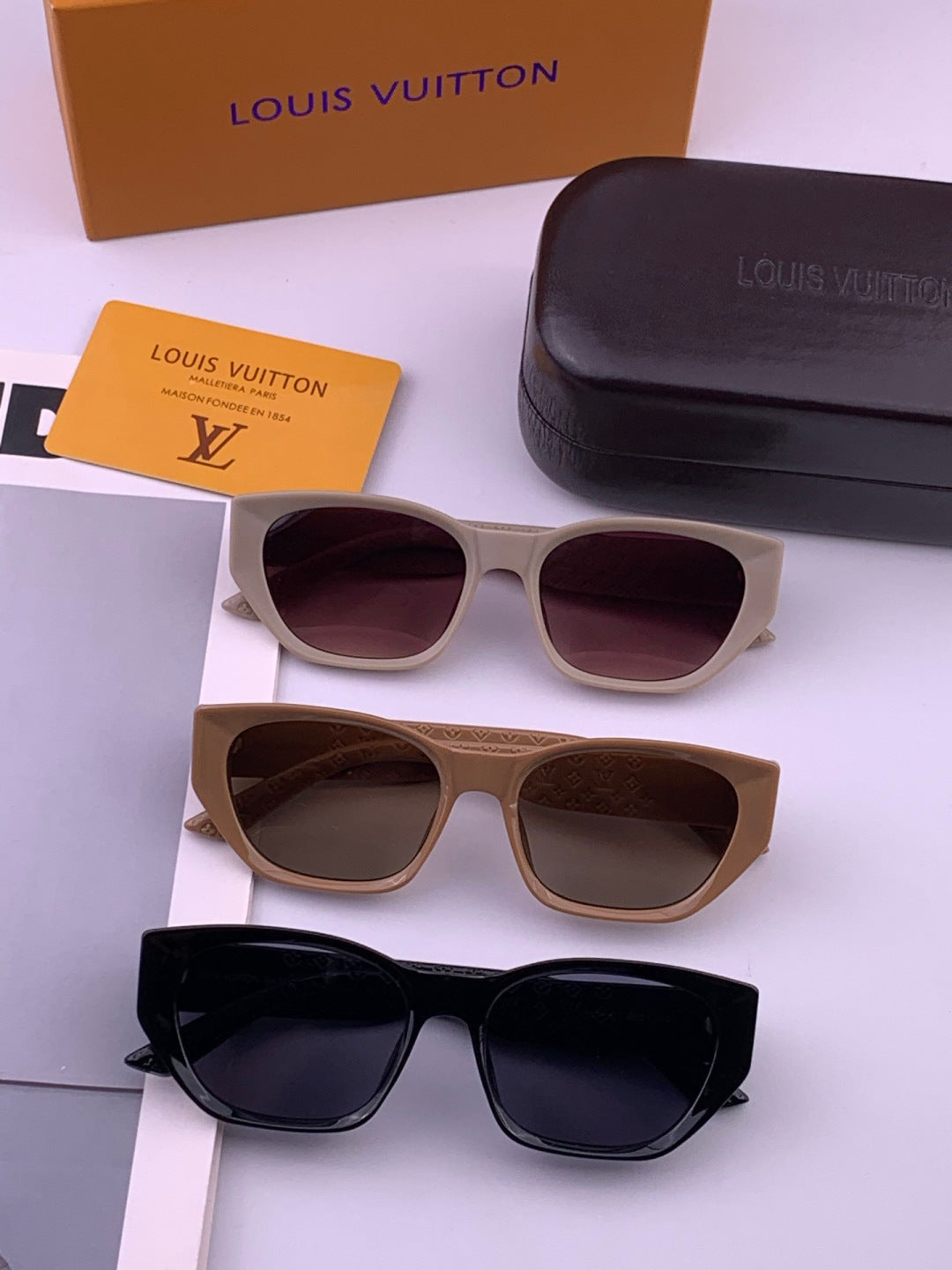 Louis Vuitton L17000 Square Black Lens Sunglasses for Men & Women - 357655 - detail image 7