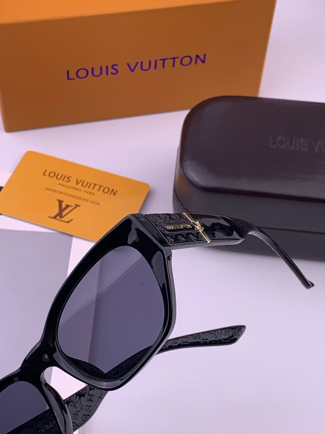 Louis Vuitton L17000 Square Black Lens Sunglasses for Men & Women - 357656 - detail image 2