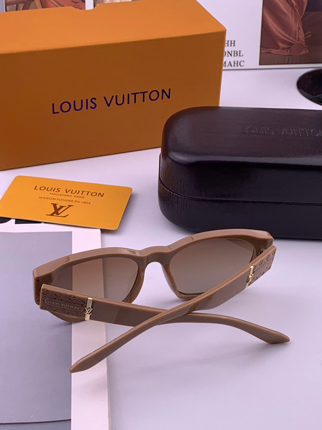 Louis Vuitton L17000 Square Gold Lens Sunglasses for Men & Women - 357657 - detail image 6