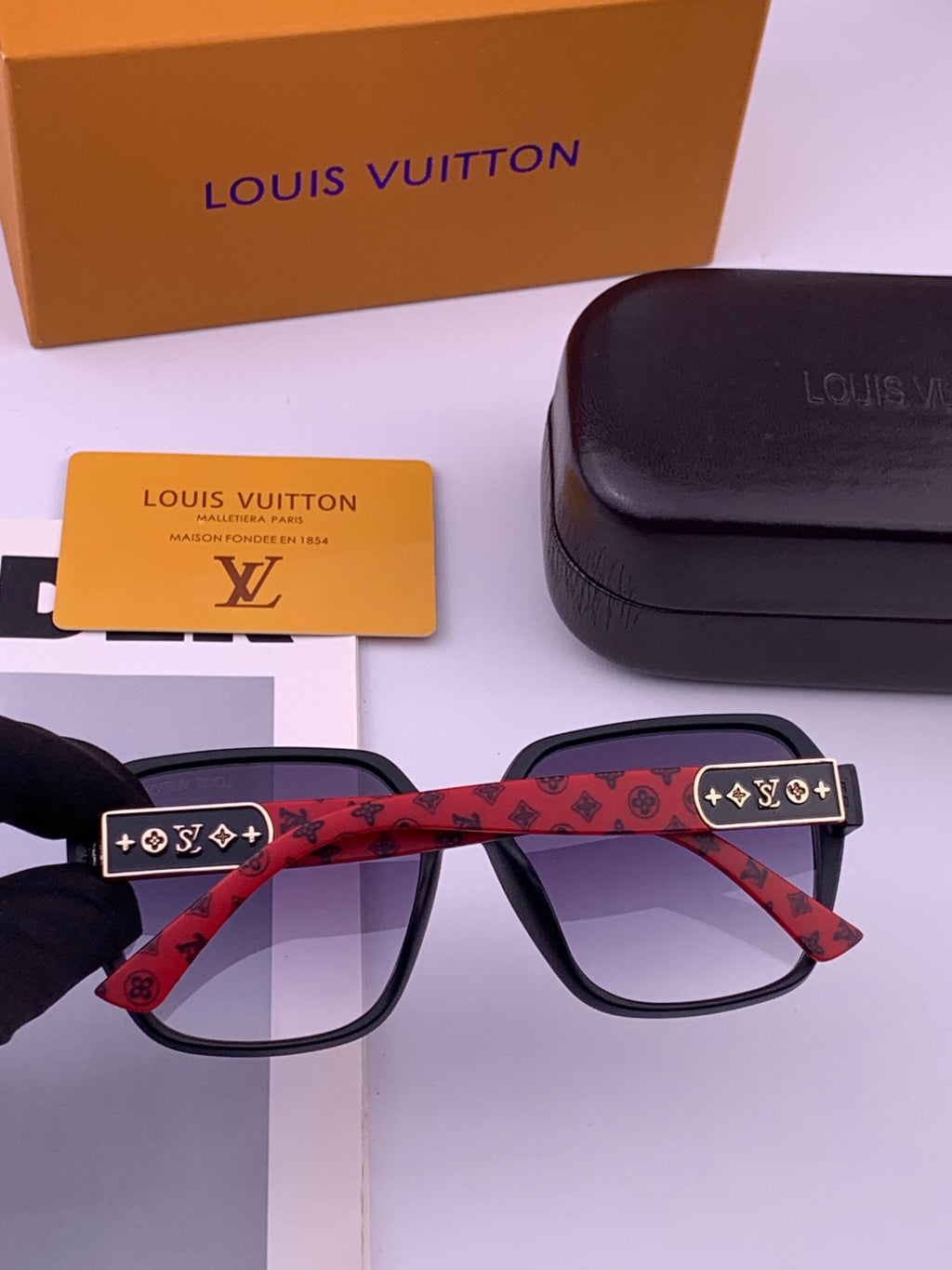 Louis Vuitton L3305 Square Gold Lens Sunglasses for Men & Women - 357660 - detail image 6