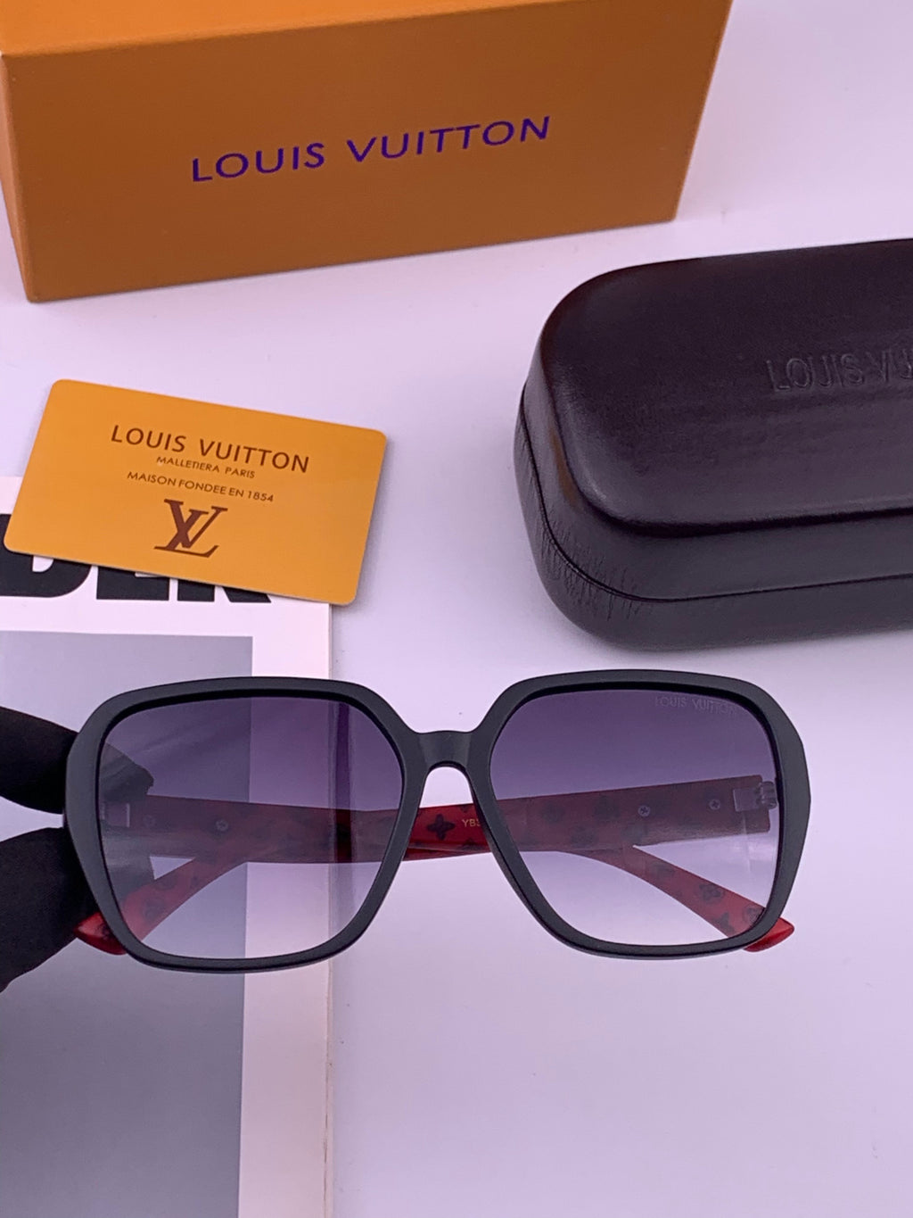 Louis Vuitton L3305 Square Gold Lens Sunglasses for Men & Women - 357660