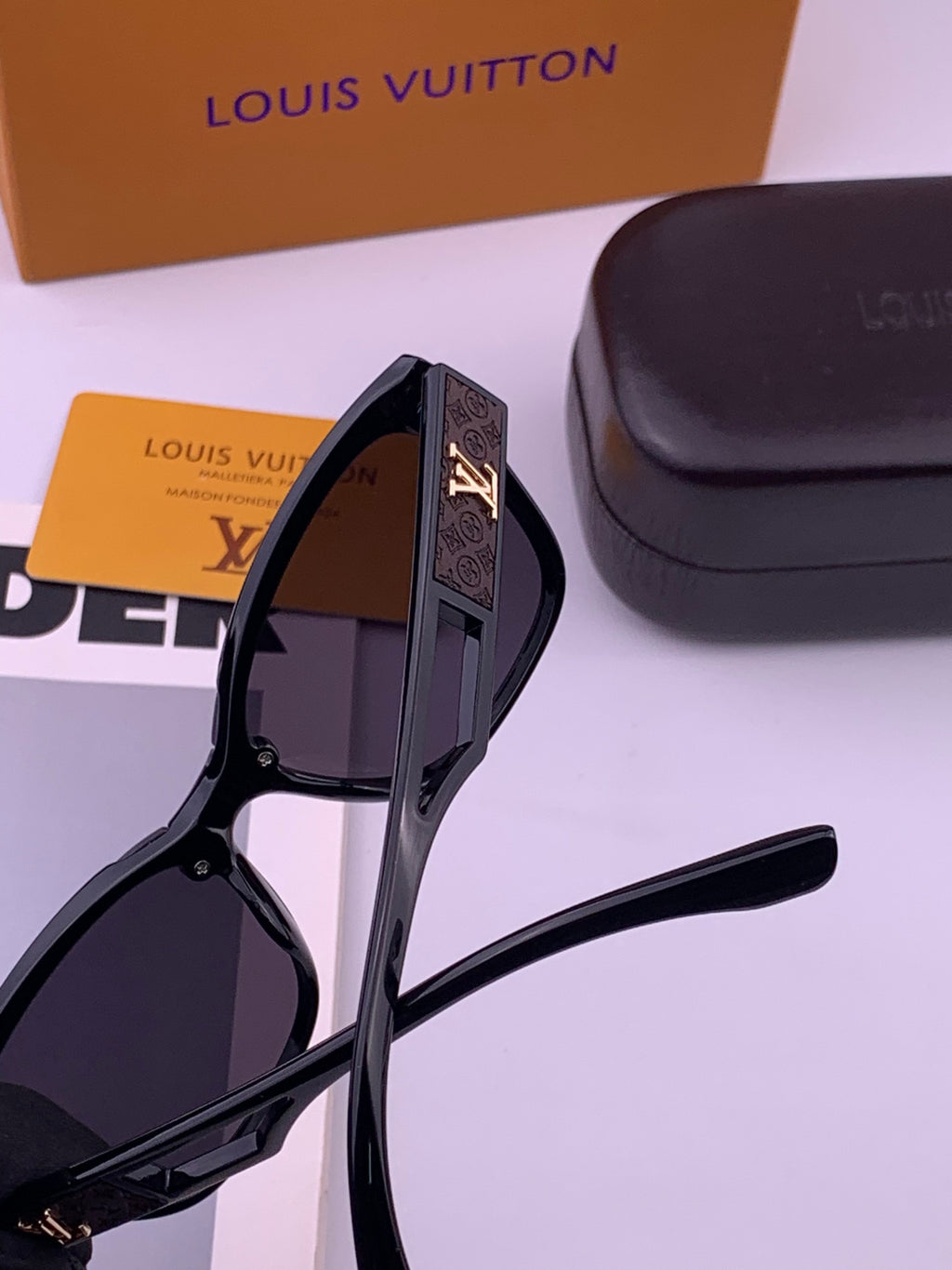 Louis Vuitton L7310 Square Gold Lens Sunglasses for Men & Women - 357662 - detail image 5