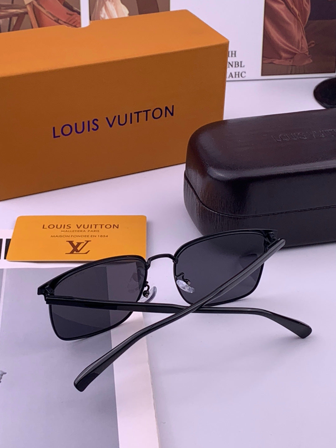 Louis Vuitton L3343 Polarized Aviator Black Lens Sunglasses for Men & Women - detail image 6