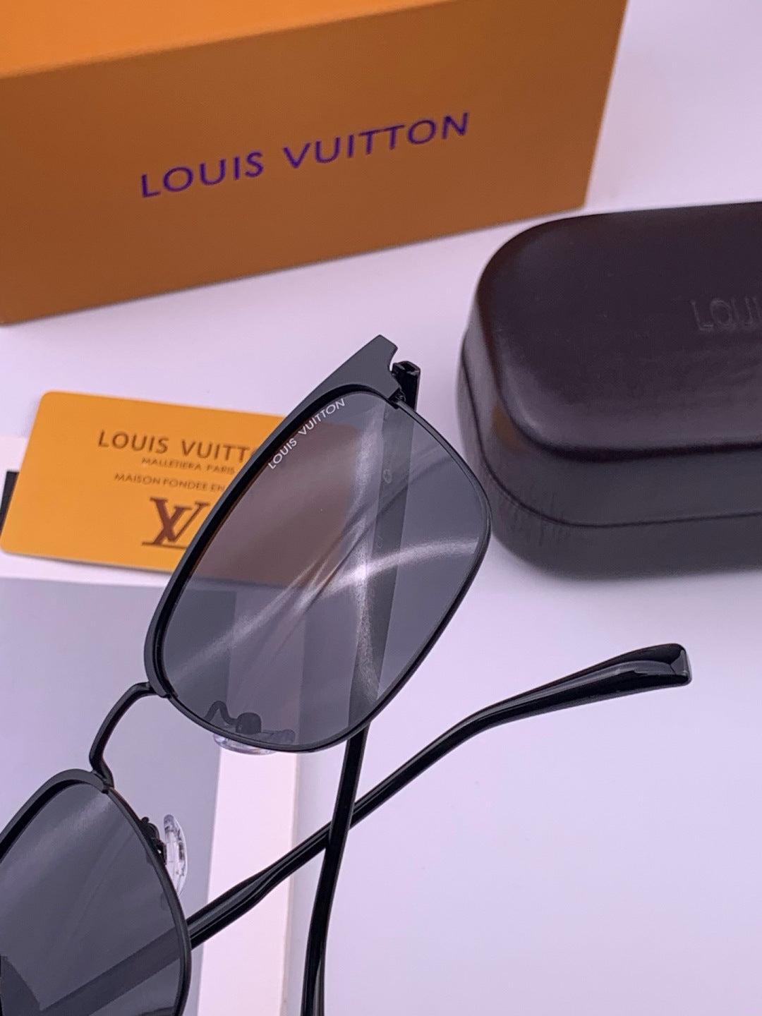 Louis Vuitton L3343 Polarized Aviator Black Lens Sunglasses for Men & Women - detail image 7