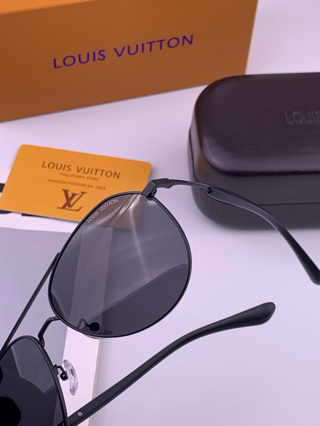 Louis Vuitton L8333 Polarized Aviator Black Lens Sunglasses for Men & - 357622 - detail image 3