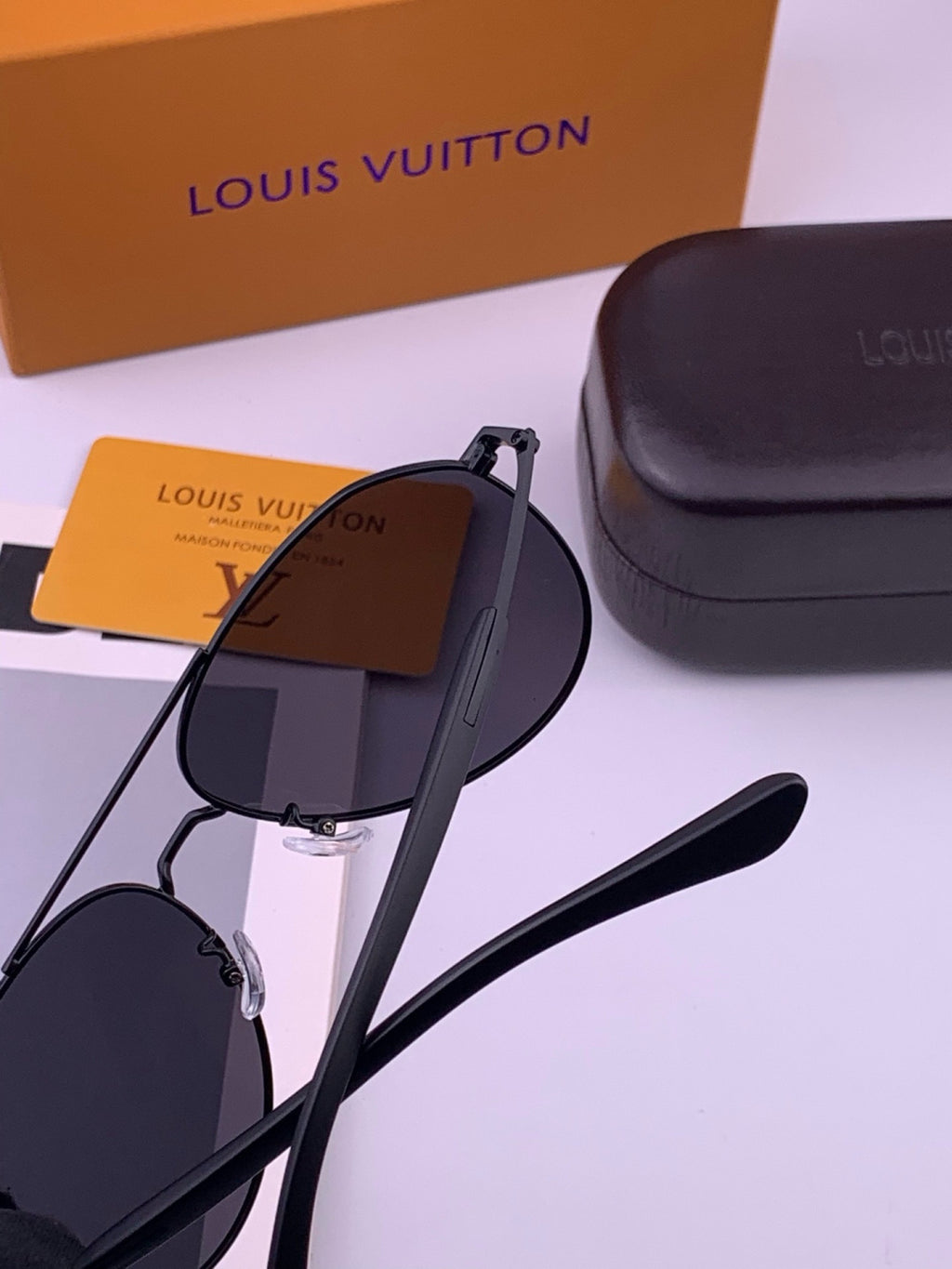 Louis Vuitton L8333 Polarized Aviator Black Lens Sunglasses for Men & - 357622 - detail image 5
