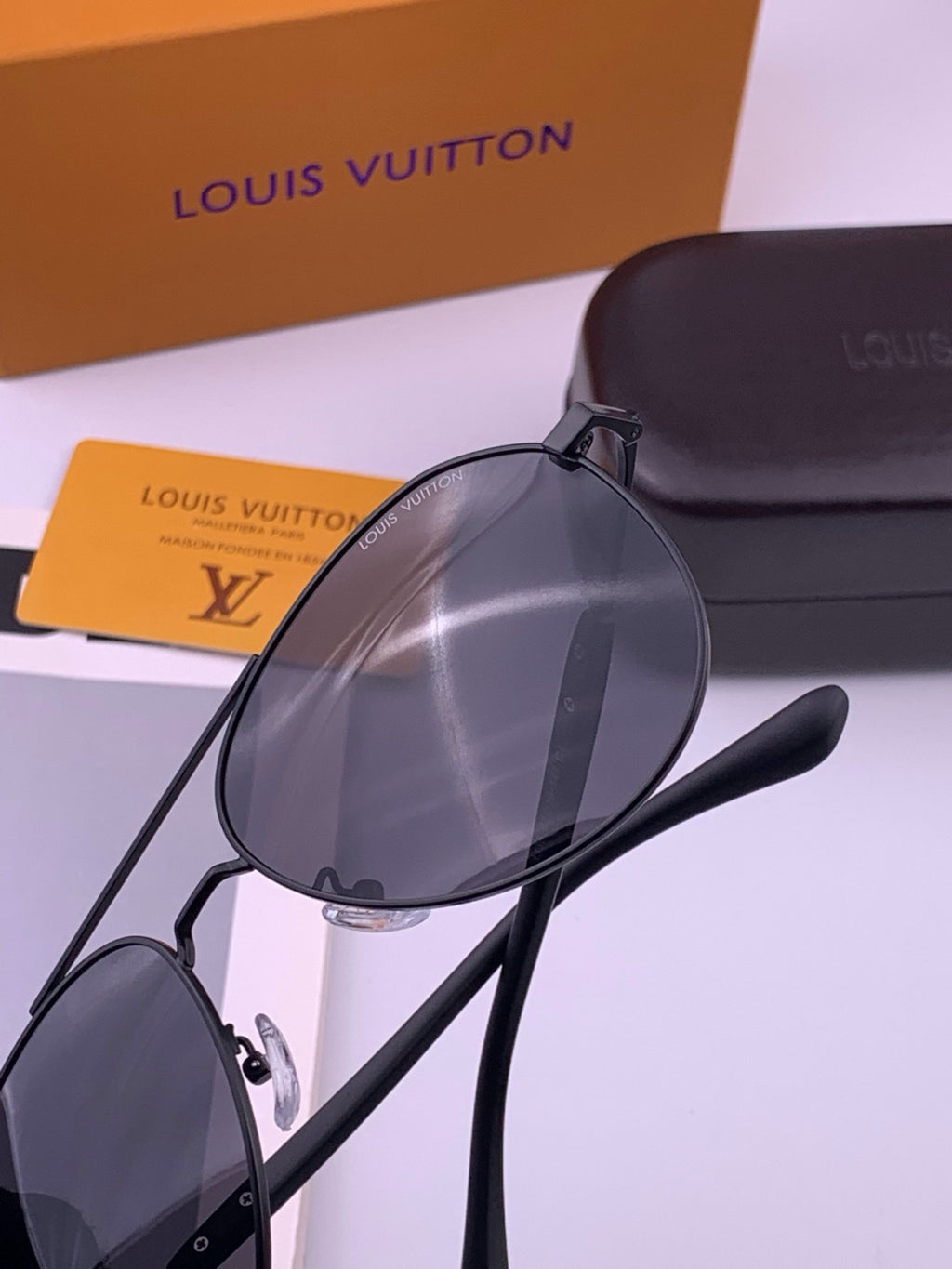 Louis Vuitton L8333 Polarized Aviator Black Lens Sunglasses for Men & - 357622 - detail image 6