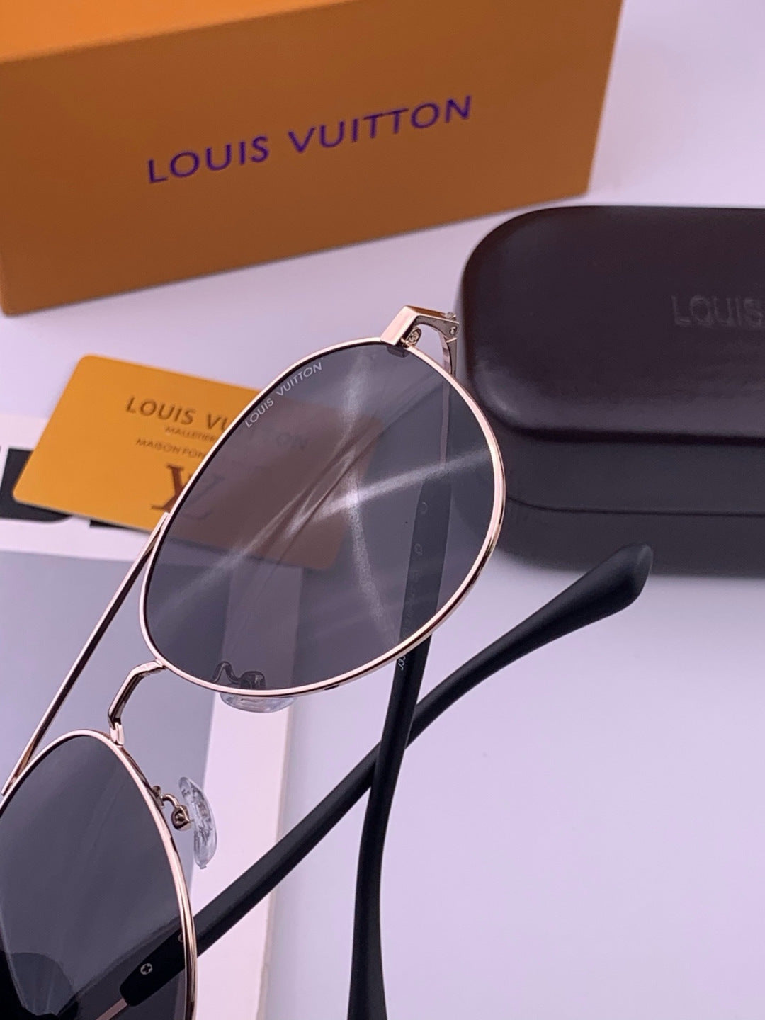 Louis Vuitton L8333 Polarized Aviator Black Lens Sunglasses for Men & - 357623 - detail image 4