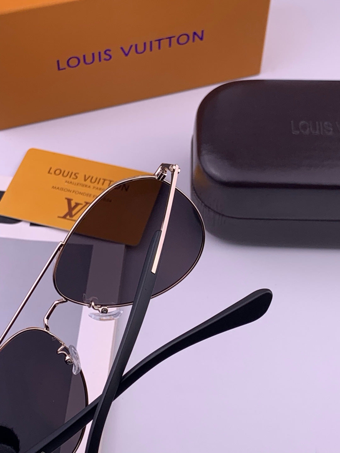 Louis Vuitton L8333 Polarized Aviator Black Lens Sunglasses for Men & - 357623 - detail image 6