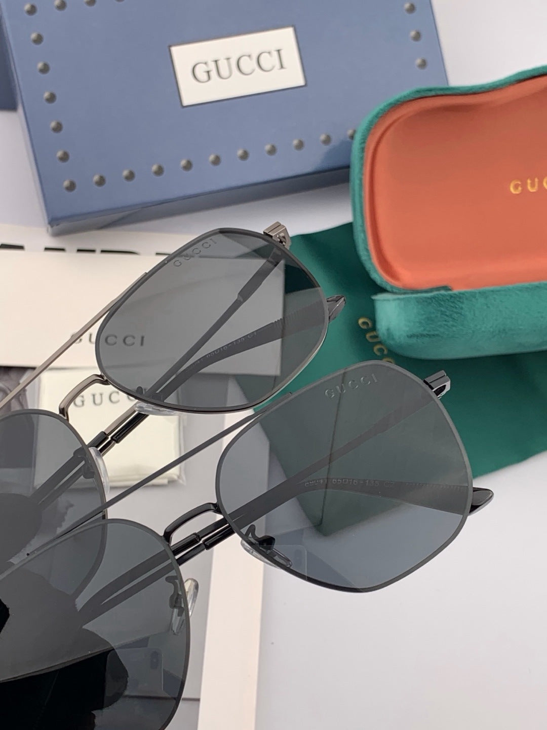 Louis Vuitton L18904 Polarized Aviator Brown Lens Sunglasses for Men - detail image 4