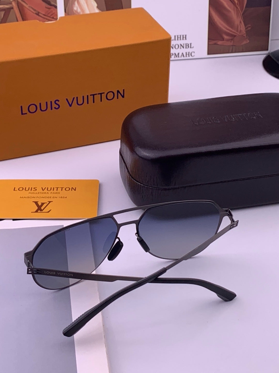 Louis Vuitton L712 Fashion Black Lens Sunglasses for Men & Women - 357629 - detail image 5