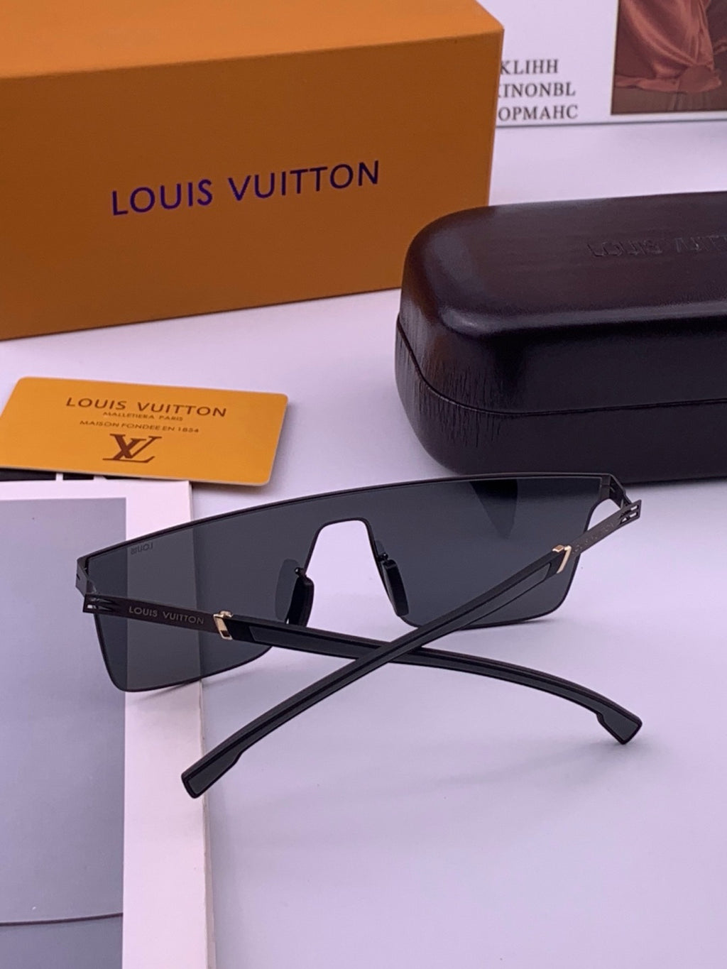 Louis Vuitton L016 Fashion Black Lens Sunglasses for Men & Women - 357633 - detail image 5
