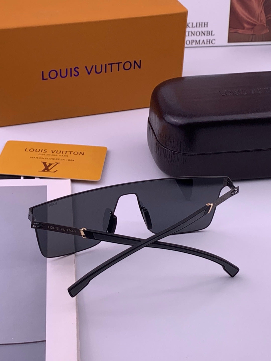 Louis Vuitton L016 Fashion Black Lens Sunglasses for Men & Women - 357633 - detail image 5